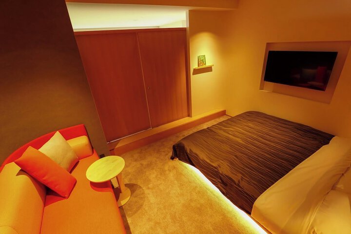 Room 10 of 92