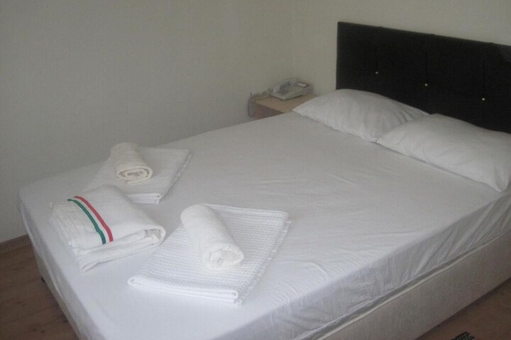 Room 8 of 54