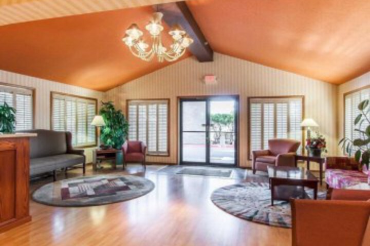 Photo of The Hotel B