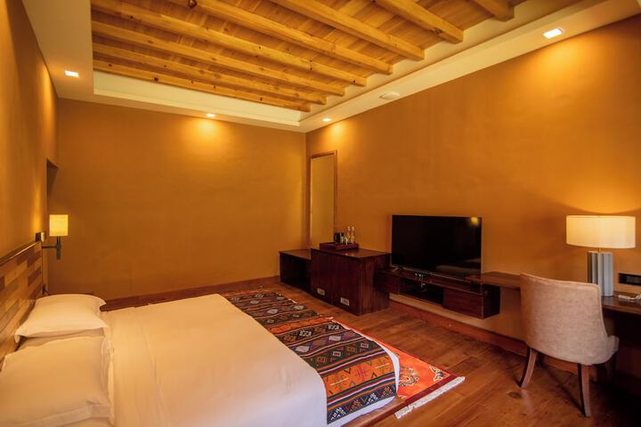 Room 13 of 25
