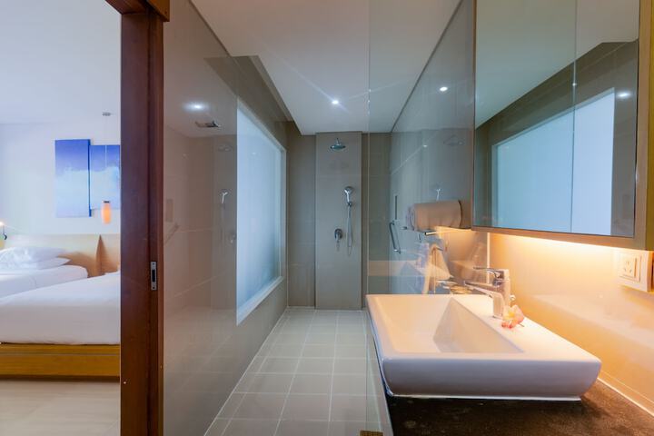 Room 30 of 54