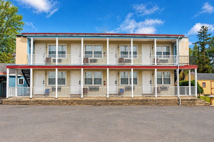Hotel 43 of 47