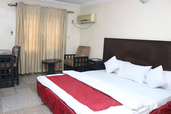 Room 19 of 32