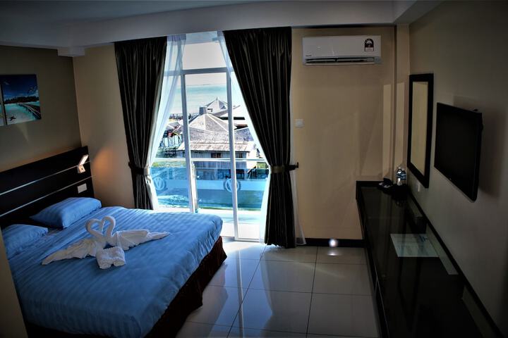 Room 8 of 49