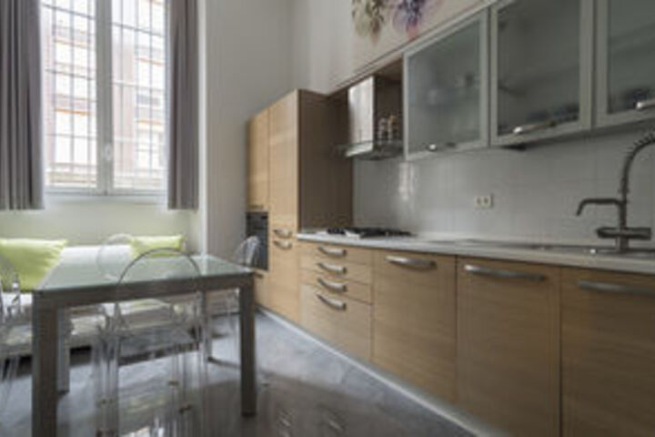 Room 6 of 24