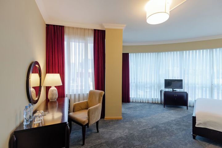 Room 46 of 107