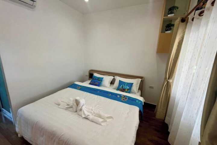Room 7 of 27