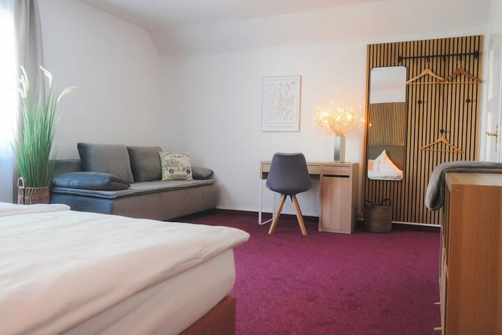 Room 13 of 36
