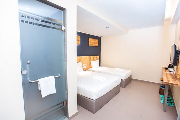 Room 8 of 29