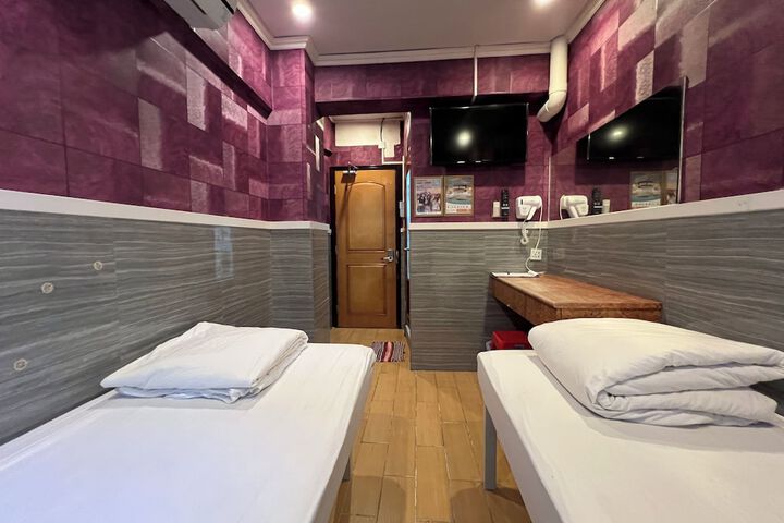 Room 20 of 35