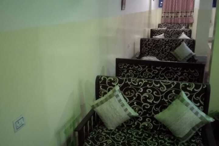 Room 6 of 24