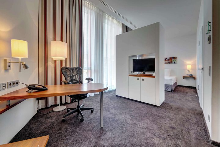 Room 16 of 61