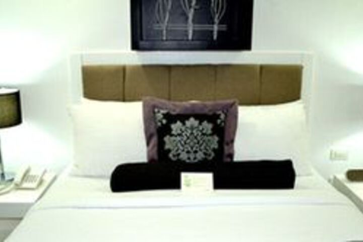 Room 5 of 24