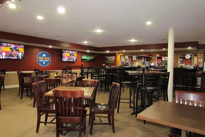 Lounge 62 of 81