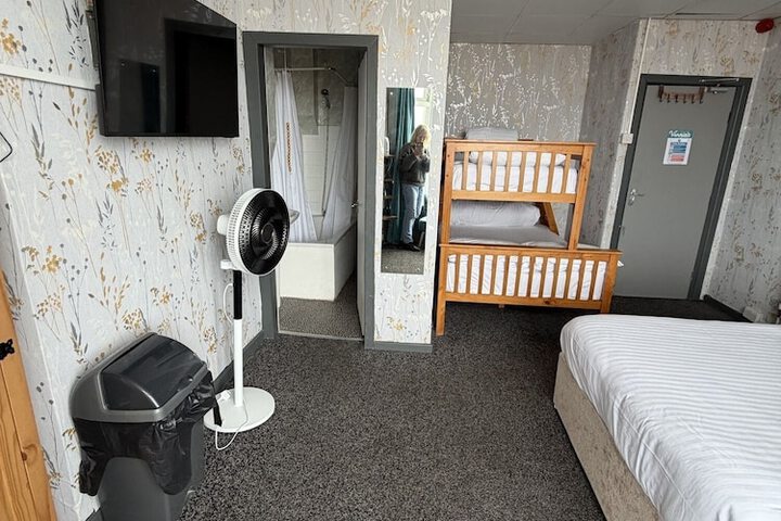 Room 54 of 114