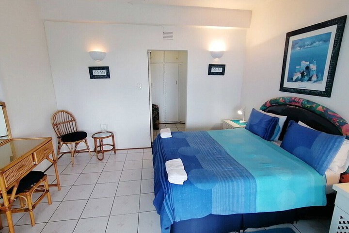 Room 4 of 28