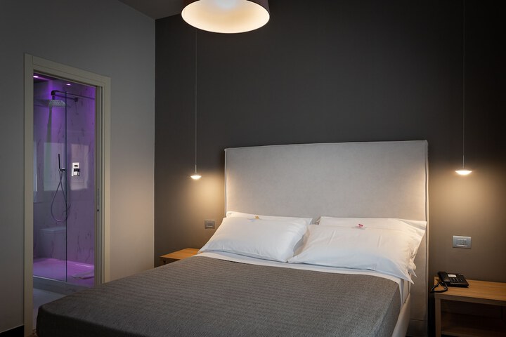Room 12 of 72