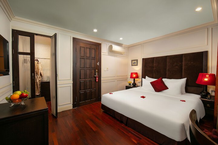 Room 13 of 113