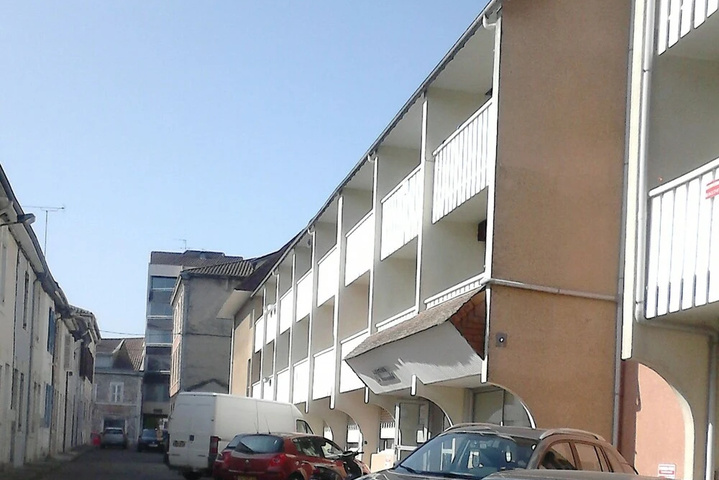 Image of Studio in Dax With Wonderful City View, Furnished Balcony and Wifi - 50 km From the Beach