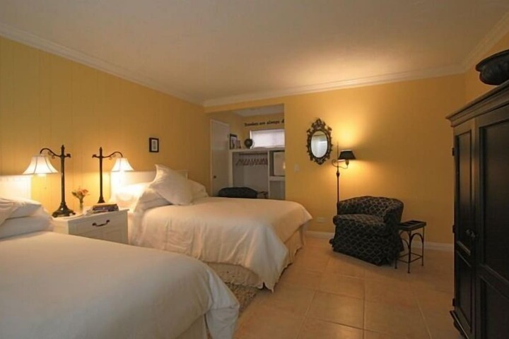 Room 28 of 70