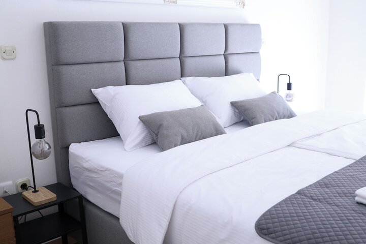 Room 9 of 20