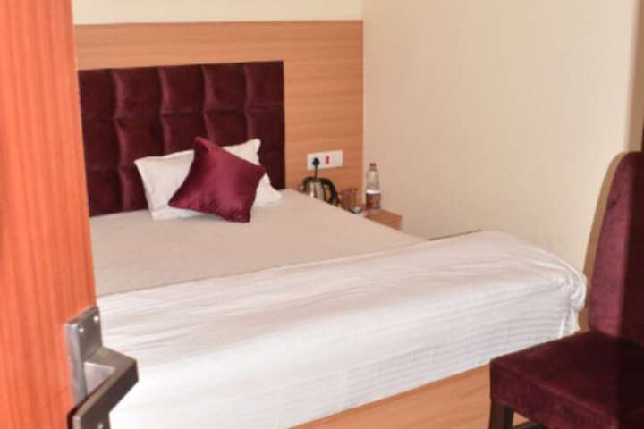 Room 3 of 18