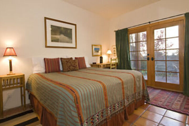 Room 5 of 6