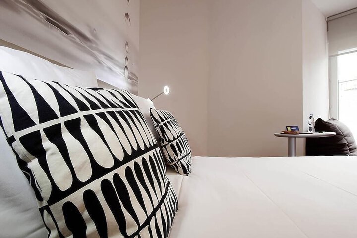 Room 8 of 44