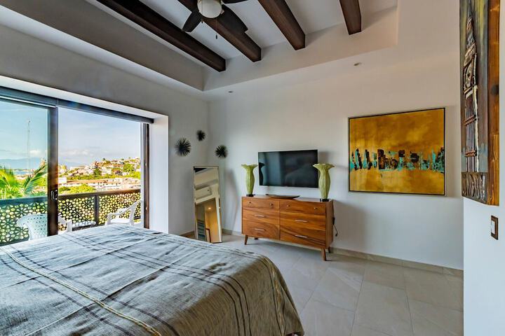 Room 8 of 26