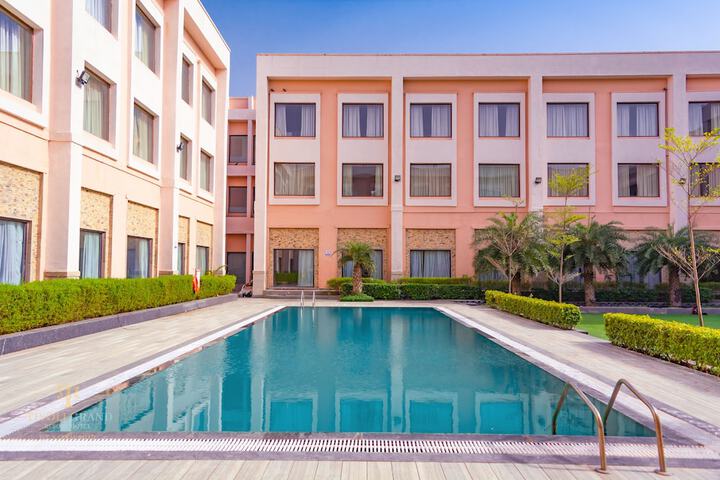 Hotel Exterior