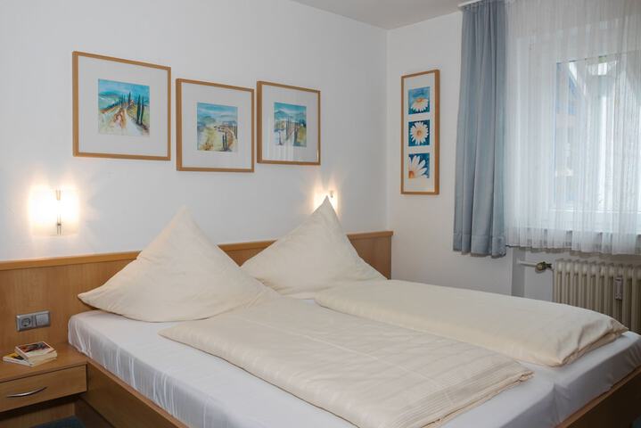 Room 5 of 48