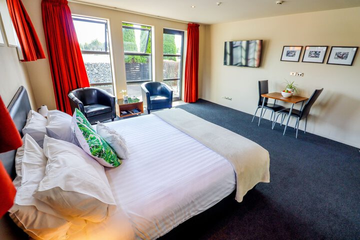 Room 4 of 52