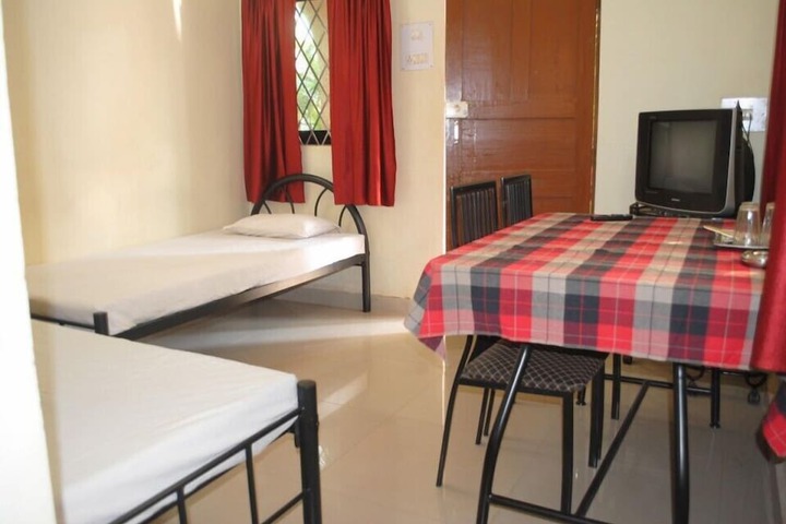Room 18 of 35