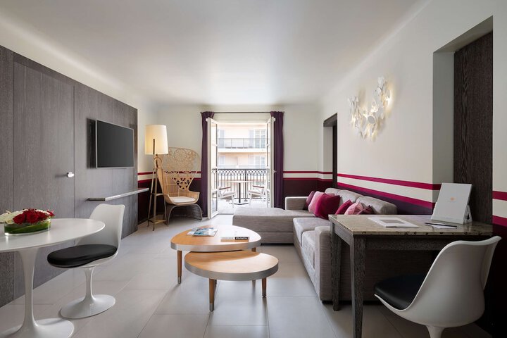 Room 20 of 108