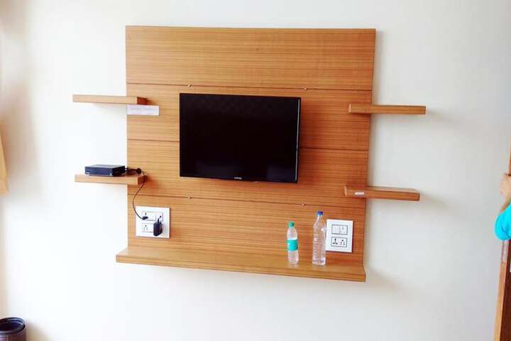 Room 10 of 42
