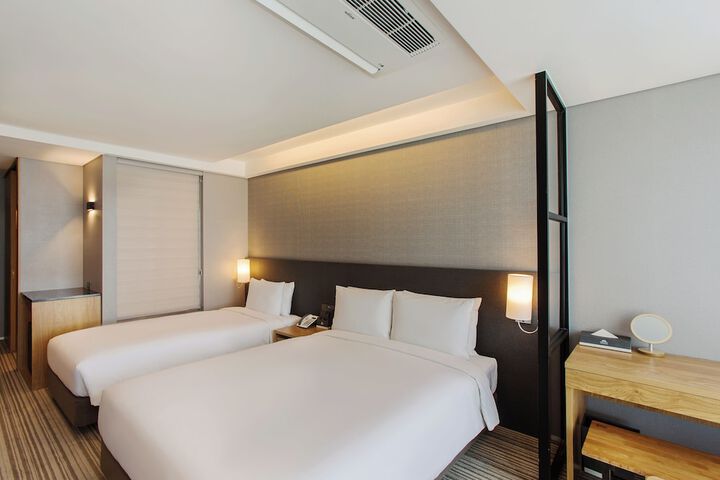 Room 17 of 55