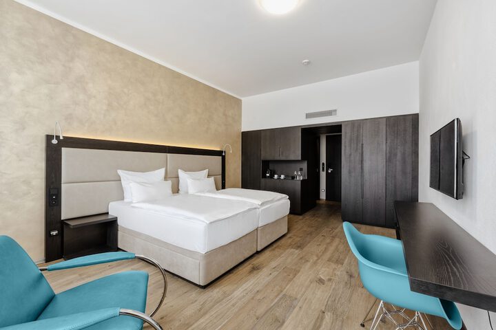 Room 11 of 52