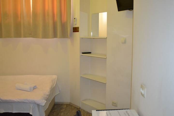 Room 58 of 131