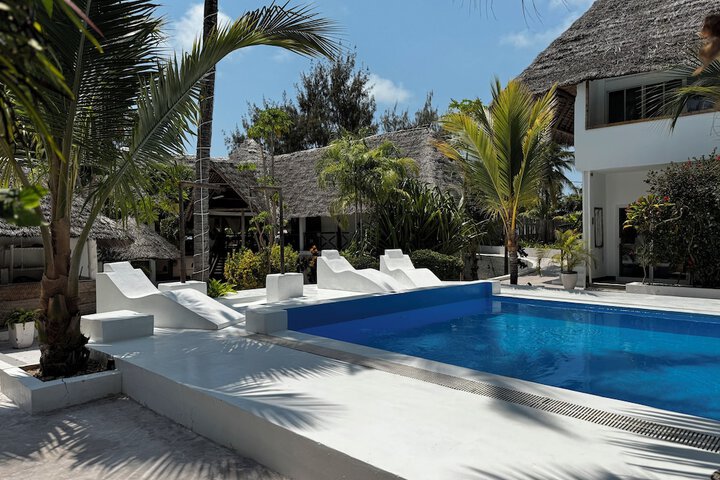 Pool 115 of 138
