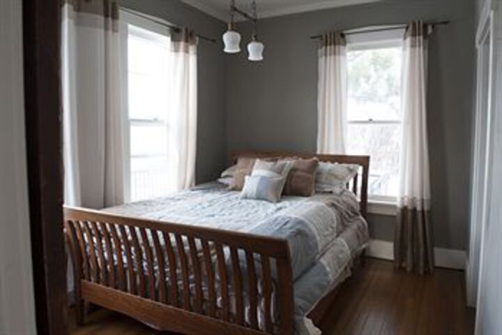 Room 4 of 6