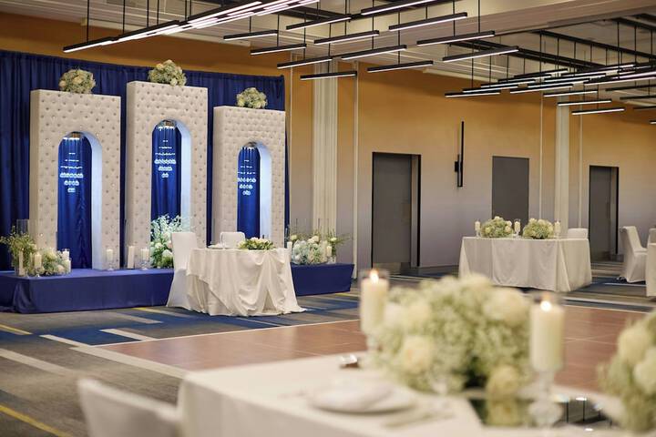 Ballroom/Hall 42 of 59