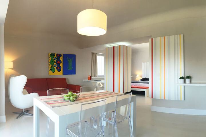 Room 3 of 73