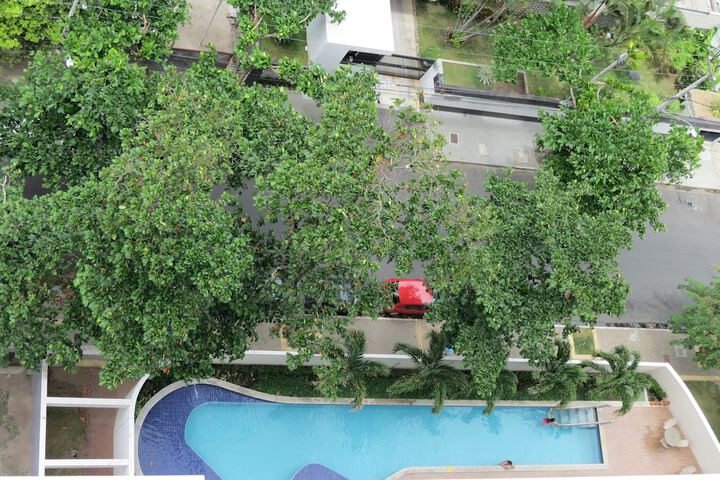 Pool 10 of 14