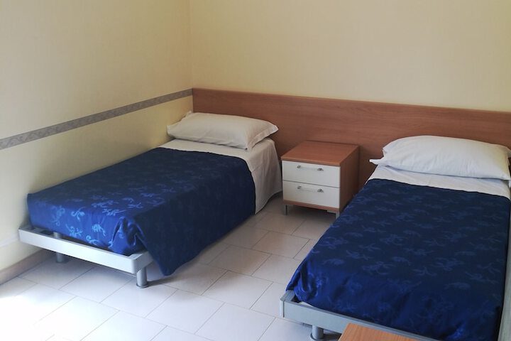 Room 3 of 6
