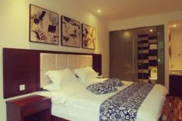 Room 7 of 39