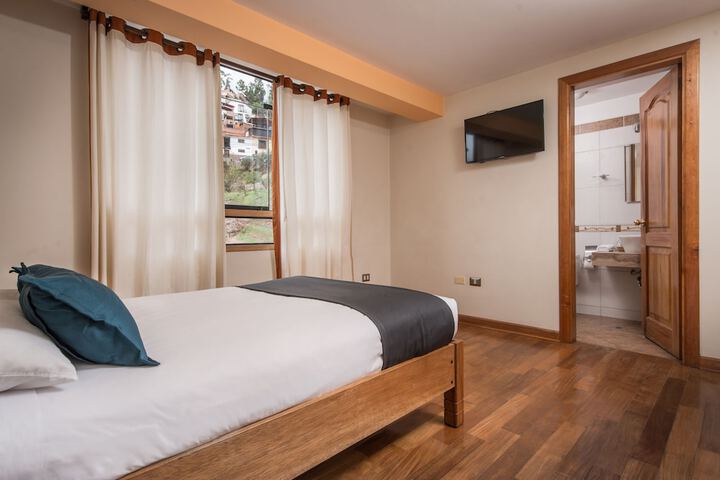 Room 14 of 33
