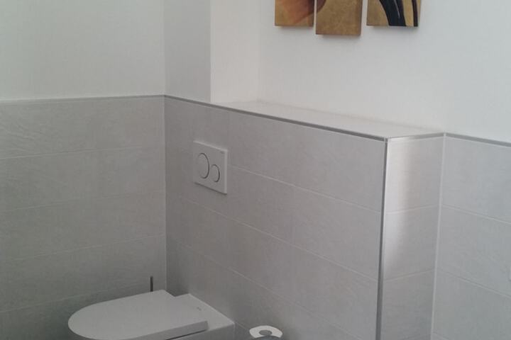 Room 28 of 63