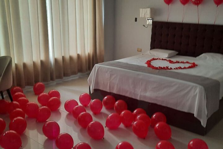 Room 7 of 17