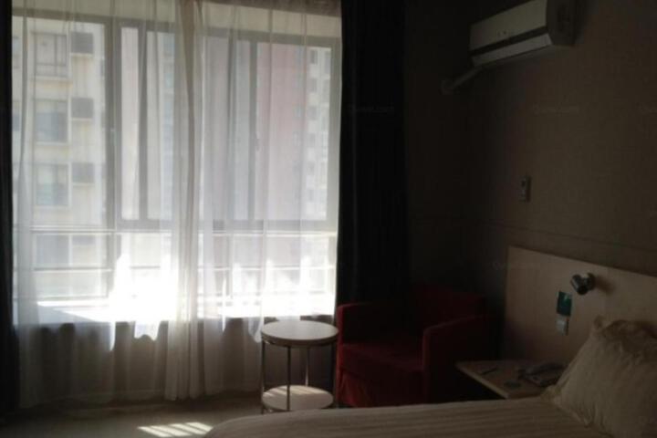 Jinjiang Inn (Suzhou Railway Station Wanda Plaza Pinglong Road Metro Station)