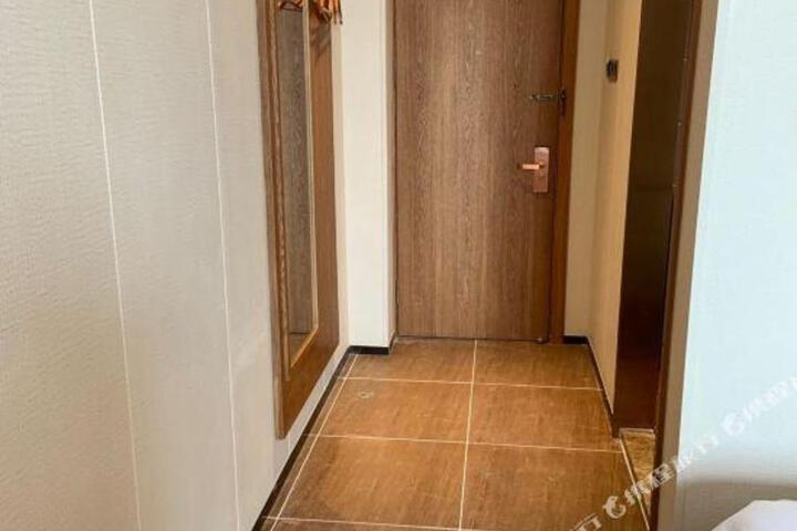 Huayi selection Hotel (Tianjin Renmin West Road store)